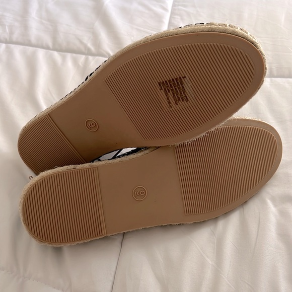 Women’s Rita Loafer’s - Picture 3 of 5